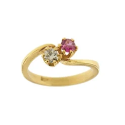 Bague contraire avec rubis et diamant