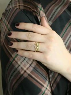 Bague couronne or jaune diamants perles