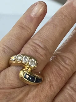Bague Croisée Or Jaune Diamants Saphirs Calibrés