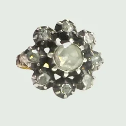 Bague début XXe siècle en or 18 carats et argent avec diamants