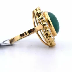 BAGUE DÉCO' EN OR JAUNE 18 KT - ÉMERAUDE NATURELLE ET DIAMANTS