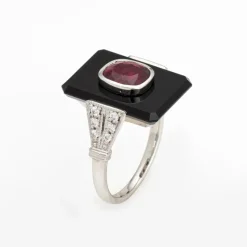 Bague de cocktail platine rubis onyx et diamants