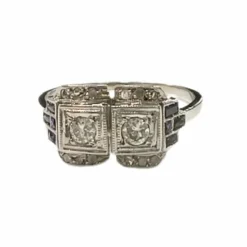 Bague de conception Art Déco, époque 1930-1935, en platine avec diamants et saphirs