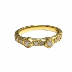 Bague de créateur moderne en or avec diamants