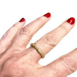 Bague de créateur moderne en or avec diamants
