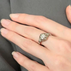 Bague de fiançailles Art Déco or blanc et diamant