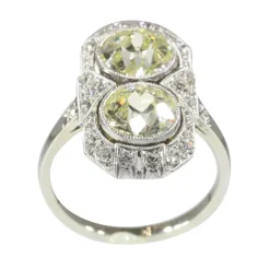 Bague de fiançailles Art Déco avec diamants