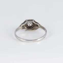 Bague de fiançailles Art Déco or blanc et diamant