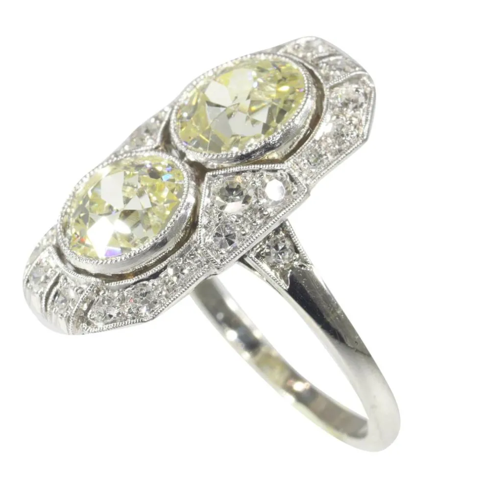 Bague de fiançailles Art Déco avec diamants