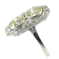 Bague de fiançailles Art Déco avec diamants