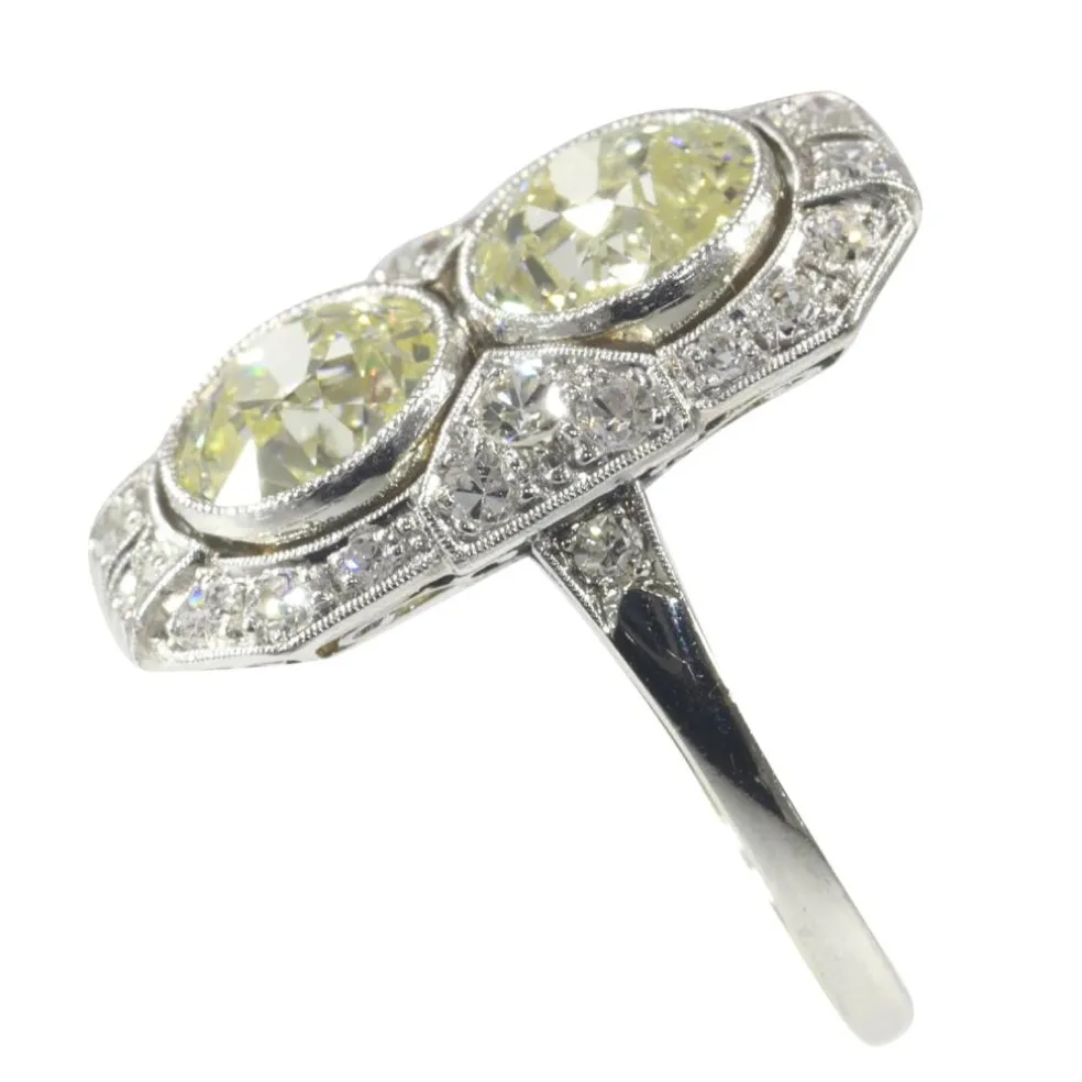 Bague de fiançailles Art Déco avec diamants