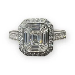 Bague de Fiançailles Diamants Calibrés et Pavage de Diamants