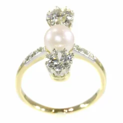 Bague de fiançailles diamant et perle