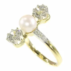 Bague de fiançailles diamant et perle
