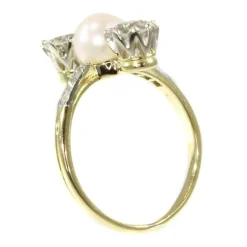 Bague de fiançailles diamant et perle
