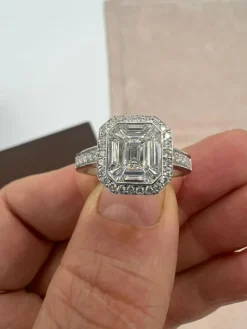 Bague de Fiançailles Diamants Calibrés et Pavage de Diamants