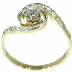 Bague de fiançailles en diamant