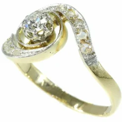 Bague de fiançailles en diamant