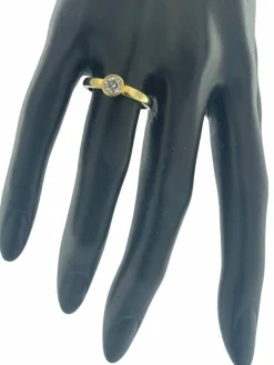 Bague de fiançailles en or jaune certifiée HRD avec diamant