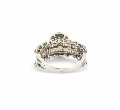 Bague de fiançailles en or blanc et diamants