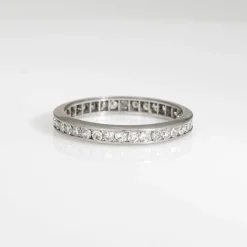 Bague de fiançailles en platine avec diamants de style édouardien antique, bijou d'éternité
