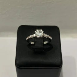 Bague de fiançailles or blanc diamant