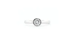 Bague de fiançailles or blanc diamants