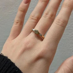 Bague de fiançailles or jaune, diamant cognac et diamants trapèzes