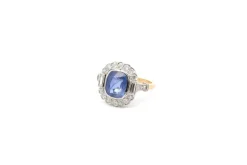 Bague de fiançailles saphir 3,15cts et diamants