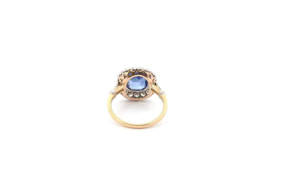 Bague de fiançailles saphir 3,15cts et diamants