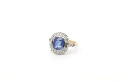 Bague de fiançailles saphir 3,15cts et diamants
