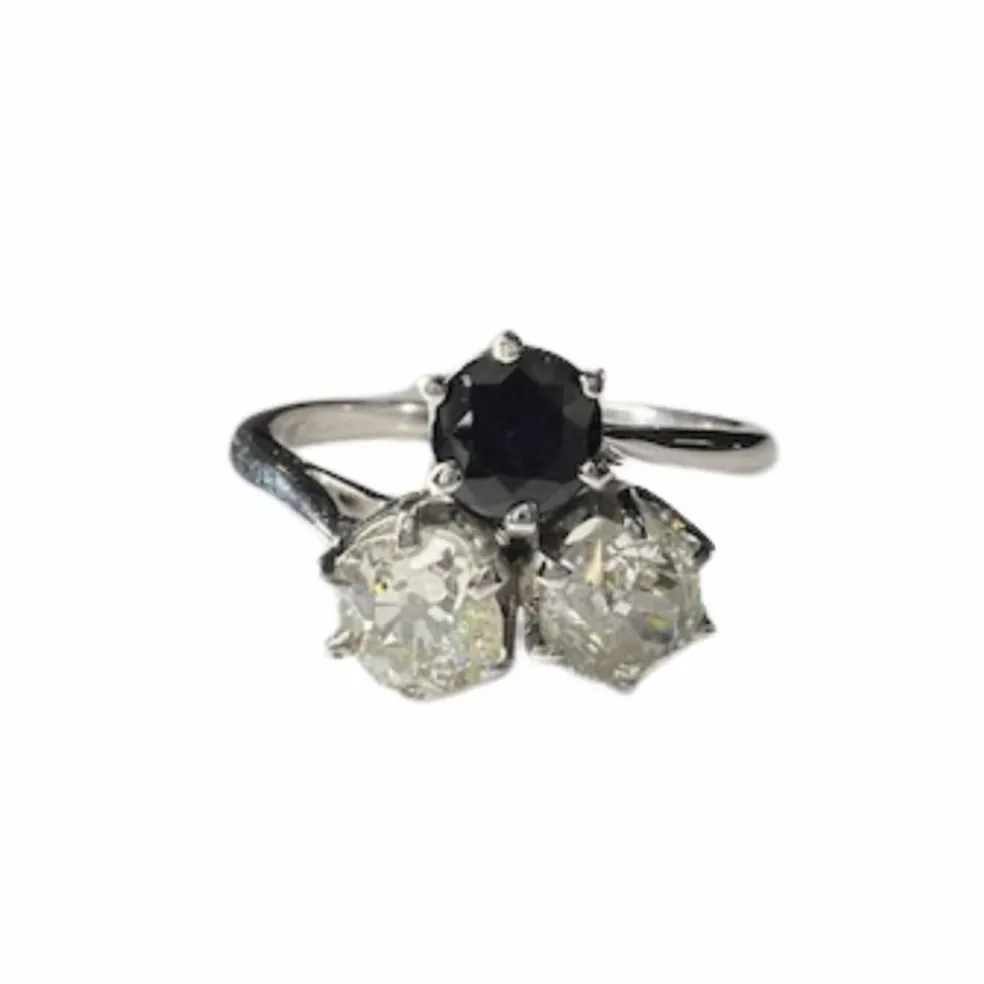 Bague de style ART DÉCO 1935 en or blanc, diamants et saphir