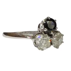 Bague de style ART DÉCO 1935 en or blanc, diamants et saphir