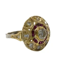Bague de style Art Déco avec diamants et rubis