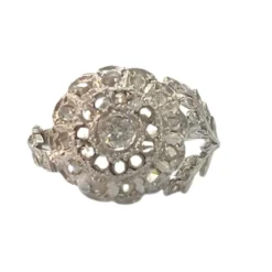 Bague de style Art Déco en or blanc avec diamants