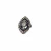 Bague de style Art Déco en platine avec diamants et saphirs.