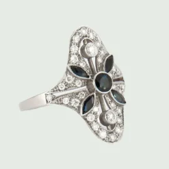 Bague de style Art déco en or 18 carats avec diamants et saphirs