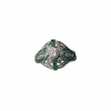 Bague de style Art Déco en platine avec diamants et émeraudes.