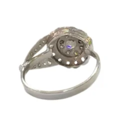Bague de style Art Déco en or blanc avec diamants