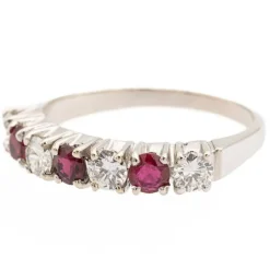 Bague demi alliance Or blanc Rubis