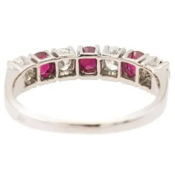 Bague demi alliance Or blanc Rubis
