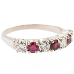 Bague demi alliance Or blanc Rubis