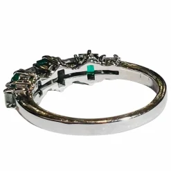 Bague Demi-alliance émeraudes et diamants , Or Blanc 18 Carat