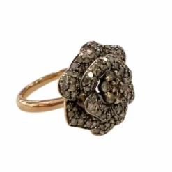 Bague design contemporaine en or et argent avec diamants