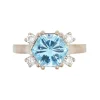 Bague design en or avec topaze bleue et diamants