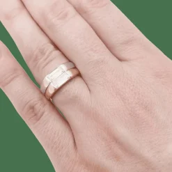 Bague deux ors, diamants baguette.
