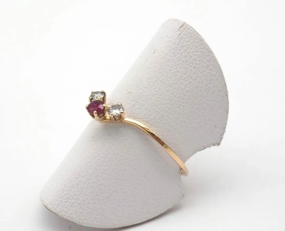 Bague diadème or jaune, rubis et diamants