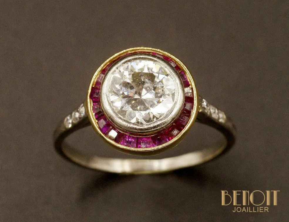 Bague Diamant Art Déco Entourage Calibré