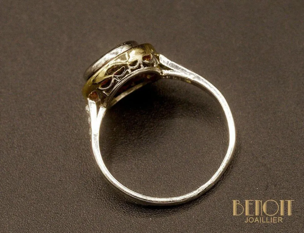 Bague Diamant Art Déco Entourage Calibré