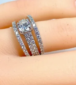Bague diamant 0.74ct pavage diamants